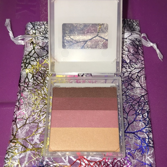 Mary Kay eye intrigue color quad New - Picture 3 of 3